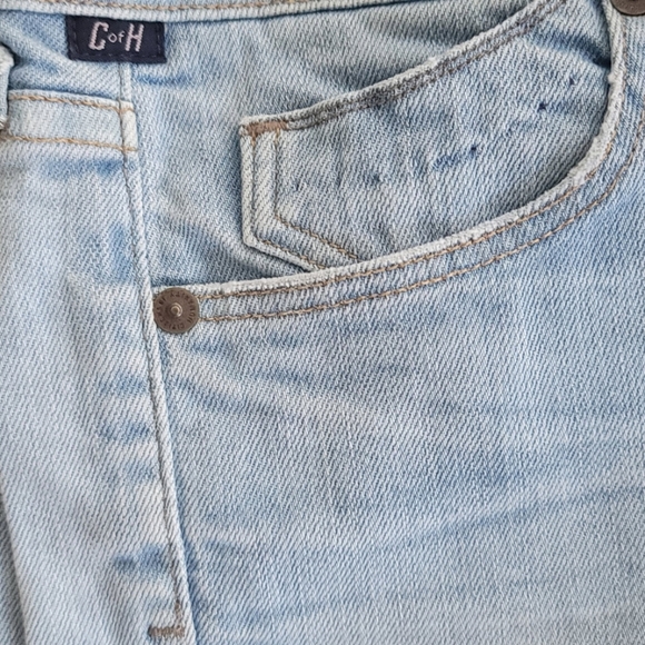 Citizens of Humanity Light Wash Raw Hem Jeans - Picture 9 of 9